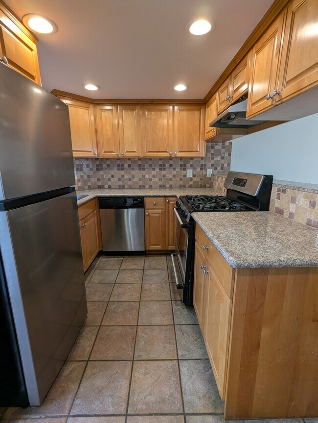 Photo - 361 Salem St Unit 2