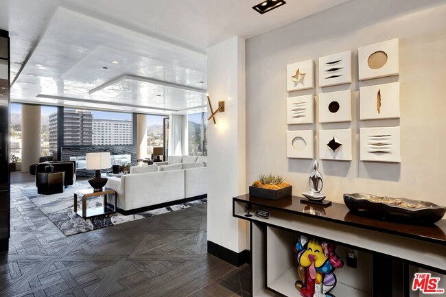 Photo - 6250 Hollywood Blvd