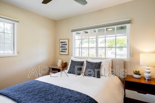 Photo - 477 E Vía Colusa