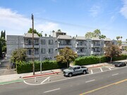 8155 Reseda Blvd - 8155 Reseda Apartments