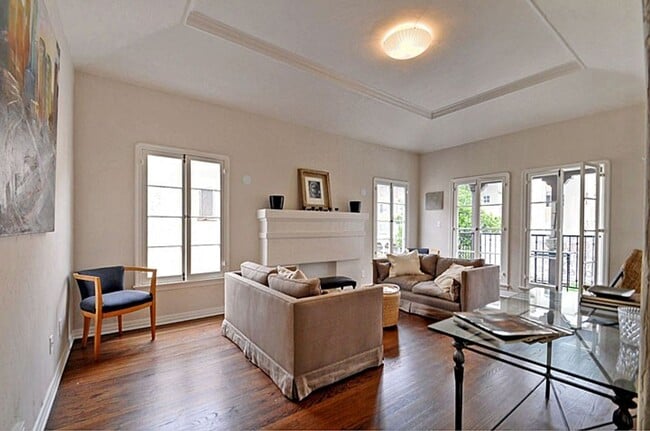 Photo - 335 S Cloverdale Ave