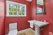 Photo - 322 25th St House