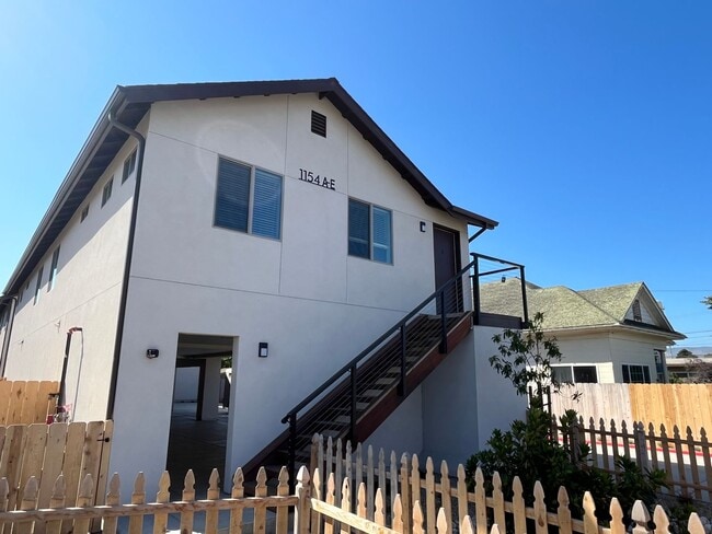 Photo - 1154 Olivera St