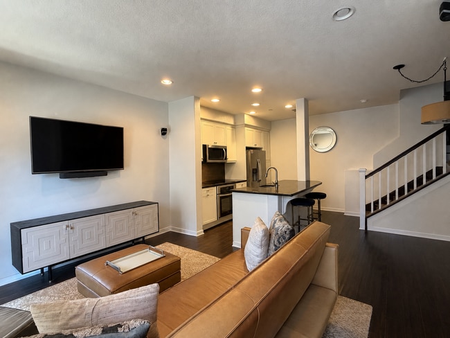 Photo - 5507 W 149th Pl Unit 9