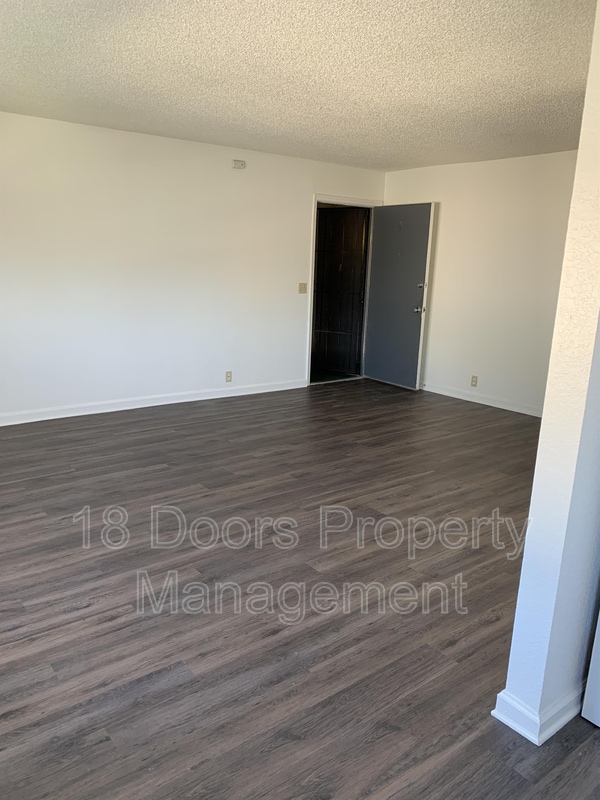 Photo - 840 Grand Ave