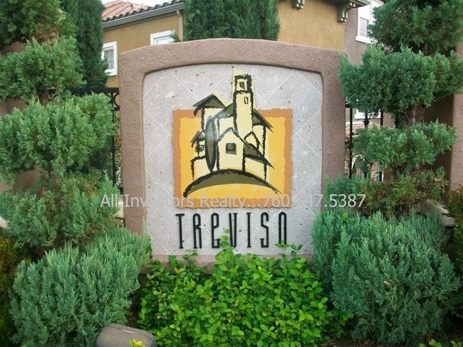 Photo - 134 Via Sovana Via