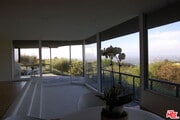 Photo - 14513 Mulholland Dr