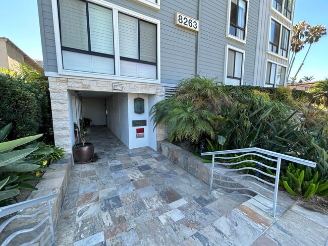 2 Bed, 2 Bath Ocean View Condo in Highly D... - 2 Bed, 2 Bath Ocean View Condo in Highly D... Unit 379