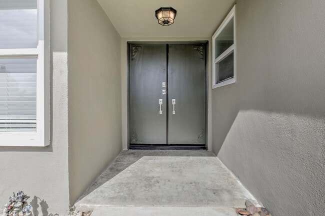 Photo - 20625 Lemarsh St