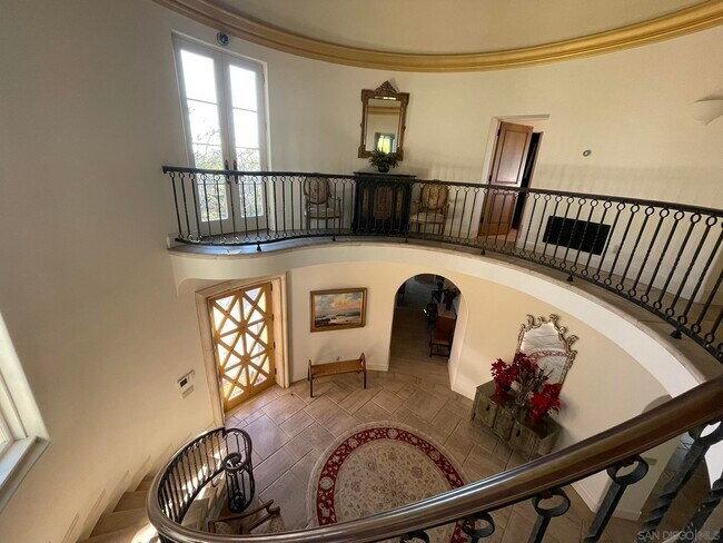 Photo - 6692 La Jolla Scenic S Dr