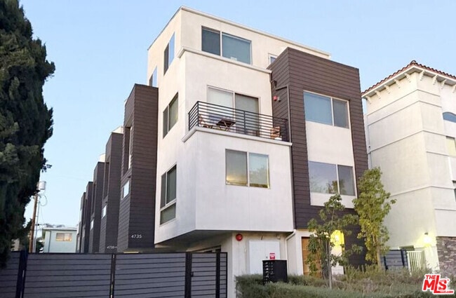 Building Photo - 4737 Elmwood Ave Rental
