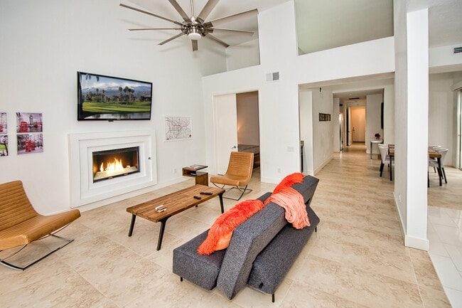 Photo - 125 Lakeshore Dr