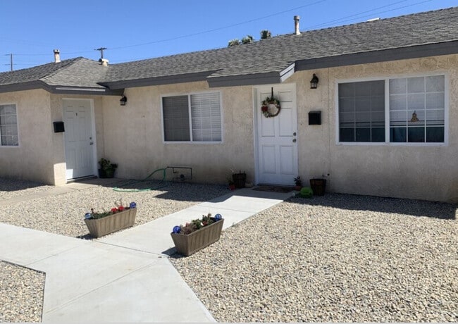 Building Photo - 308 N Second St Unit B