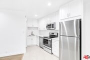 Photo - 2029 Cloverfield Blvd Condo Unit B