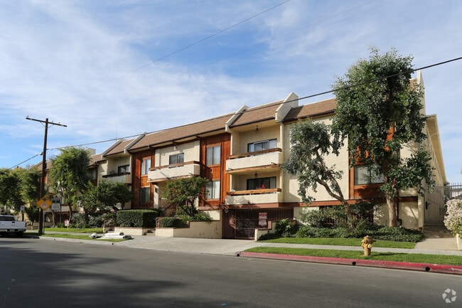Building Photo - Encino Woods