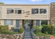 Photo - 2030 N Vermont Ave Unit 6