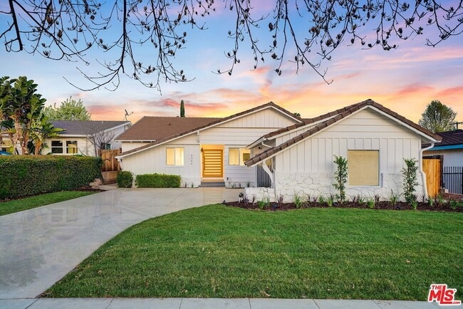 Building Photo - 6044 Atoll Ave