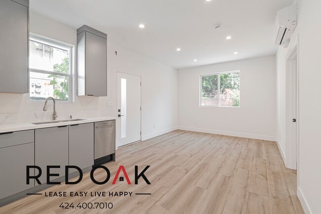 Photo - 4592 N Riverton Ave Unit 4592