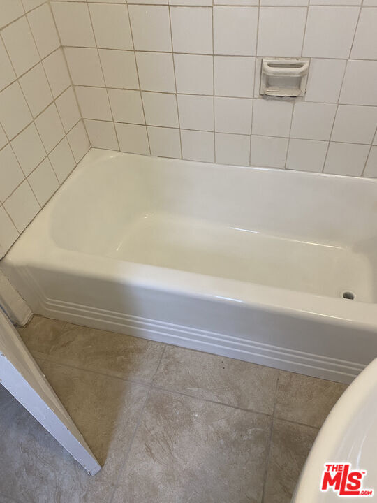 Photo - 1050 W 60th Pl