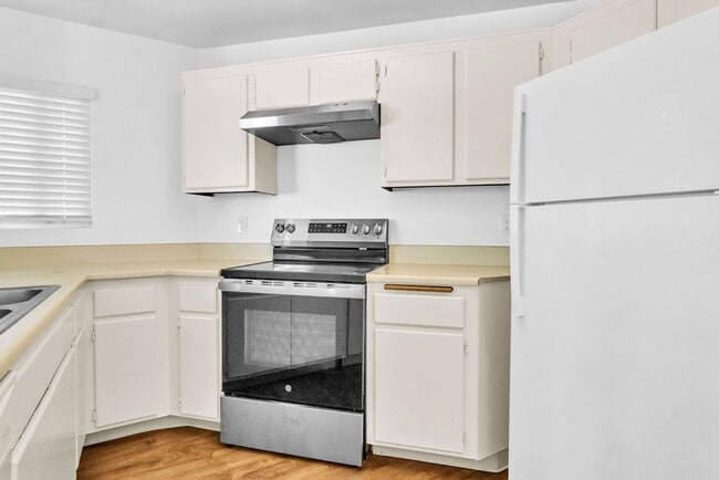 Photo - Beautiful one bedroom/one bath in the Verano community at UTC! Close to so much! Unit 2610