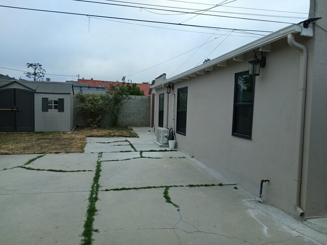 Photo - 5414 S Victoria Ave