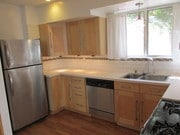 Kitchen - 920 Sanborn Ave House