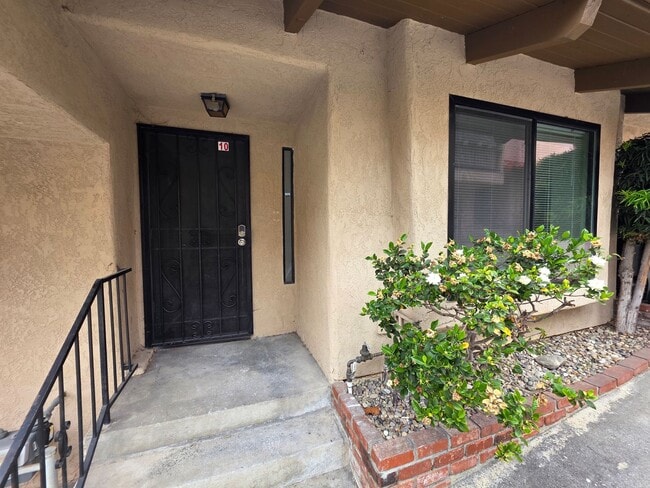 Photo - Beautiful 3 Bed, 2 Bath condo with 2 car garage & laundry Unit 10