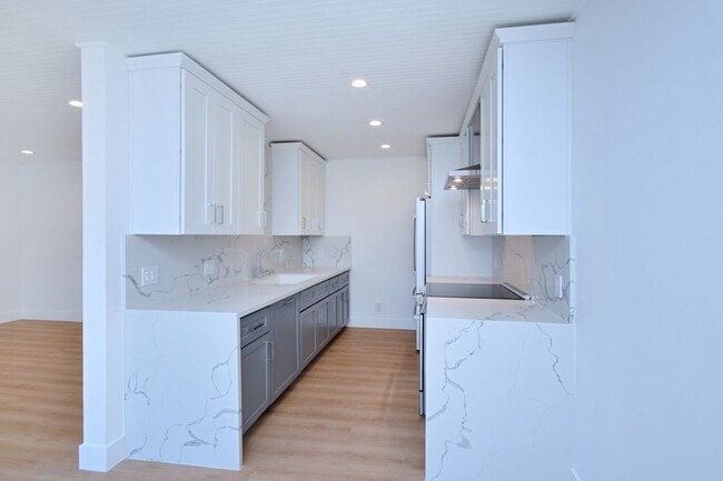 Photo - A Santa Monica Sanctuary: 834 Fourth Street