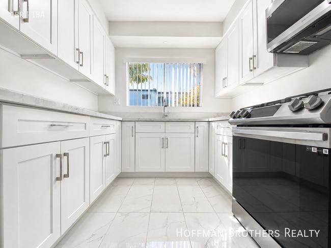 Photo - 12410 Chandler Blvd Unit 23