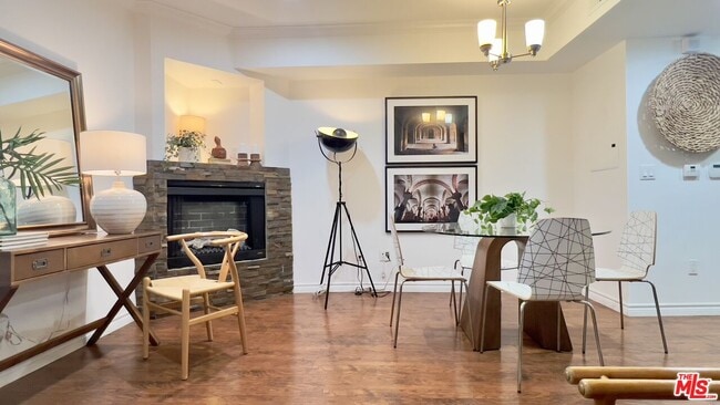 Photo - 5633 Carlton Way Unit 203