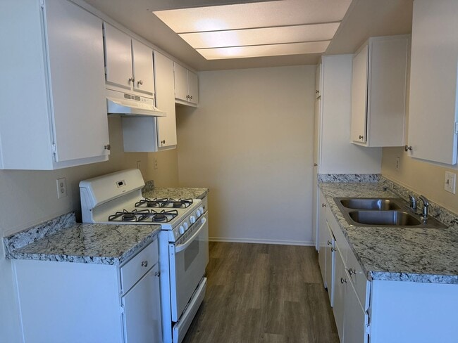 Photo - 1230 Hull Pl Unit 1