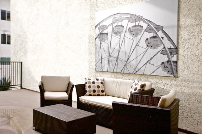 Photo - Seapointe Village