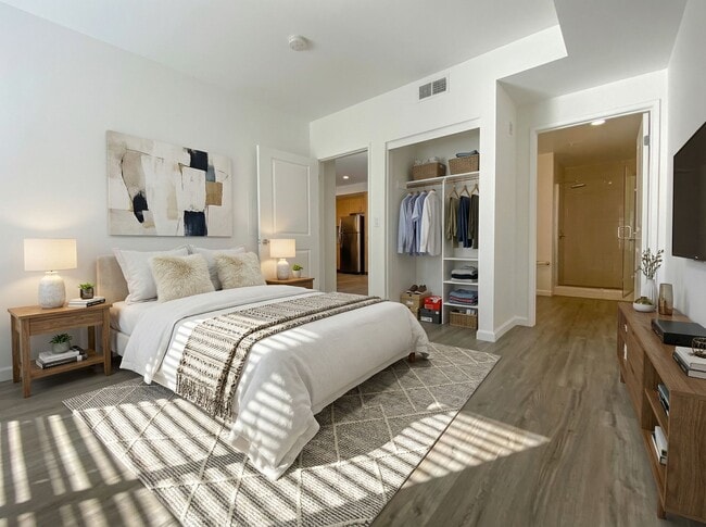 Photo - Cahuenga Place
