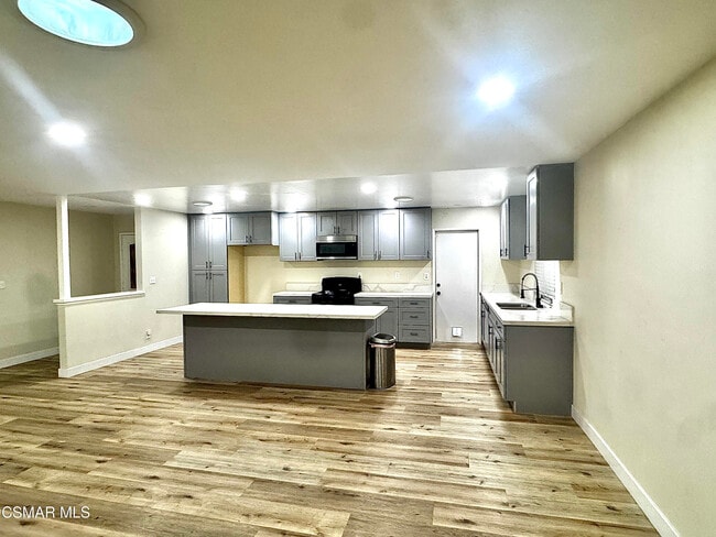 Photo - 2535 N Phyllis St