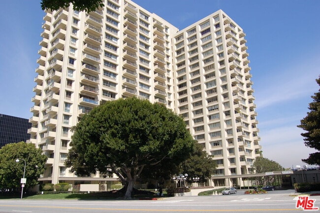 Building Photo - 2160 Century Park E Unit 1503