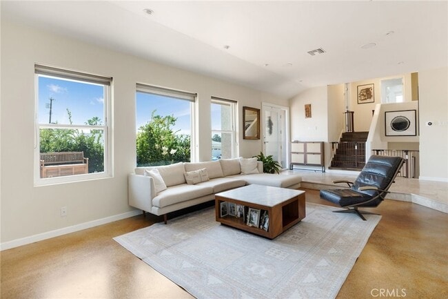 Photo - 10341 Kurt St