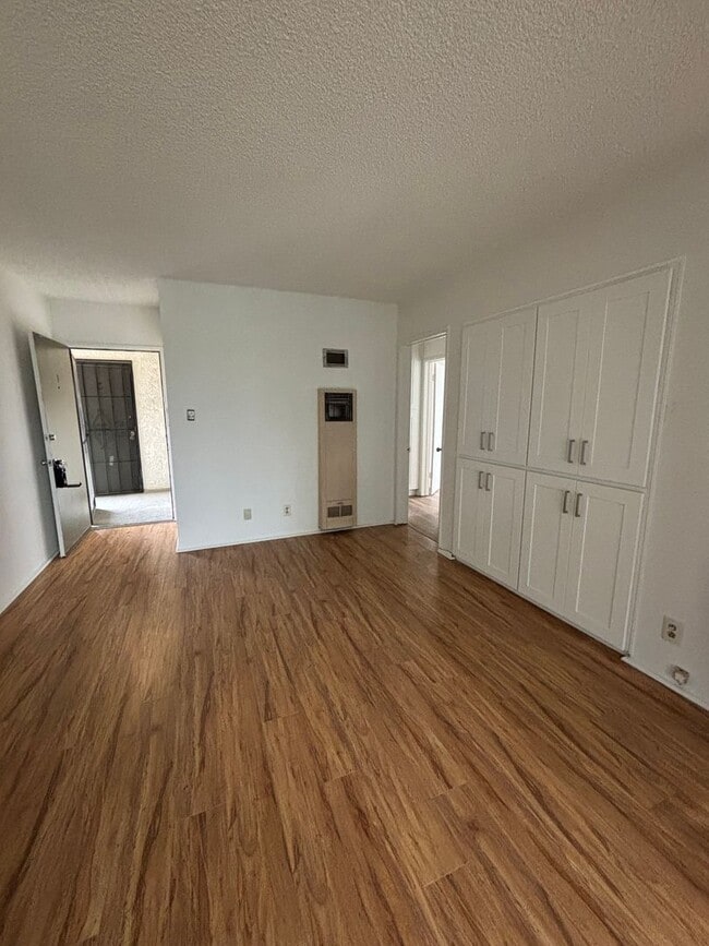 Photo - Parr, 10424-10425 Unit 10424 #D