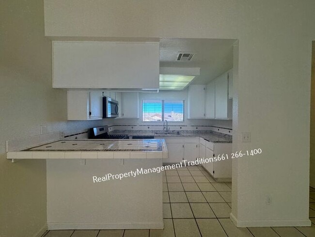 Photo - Charming 3 bed, 2 bath