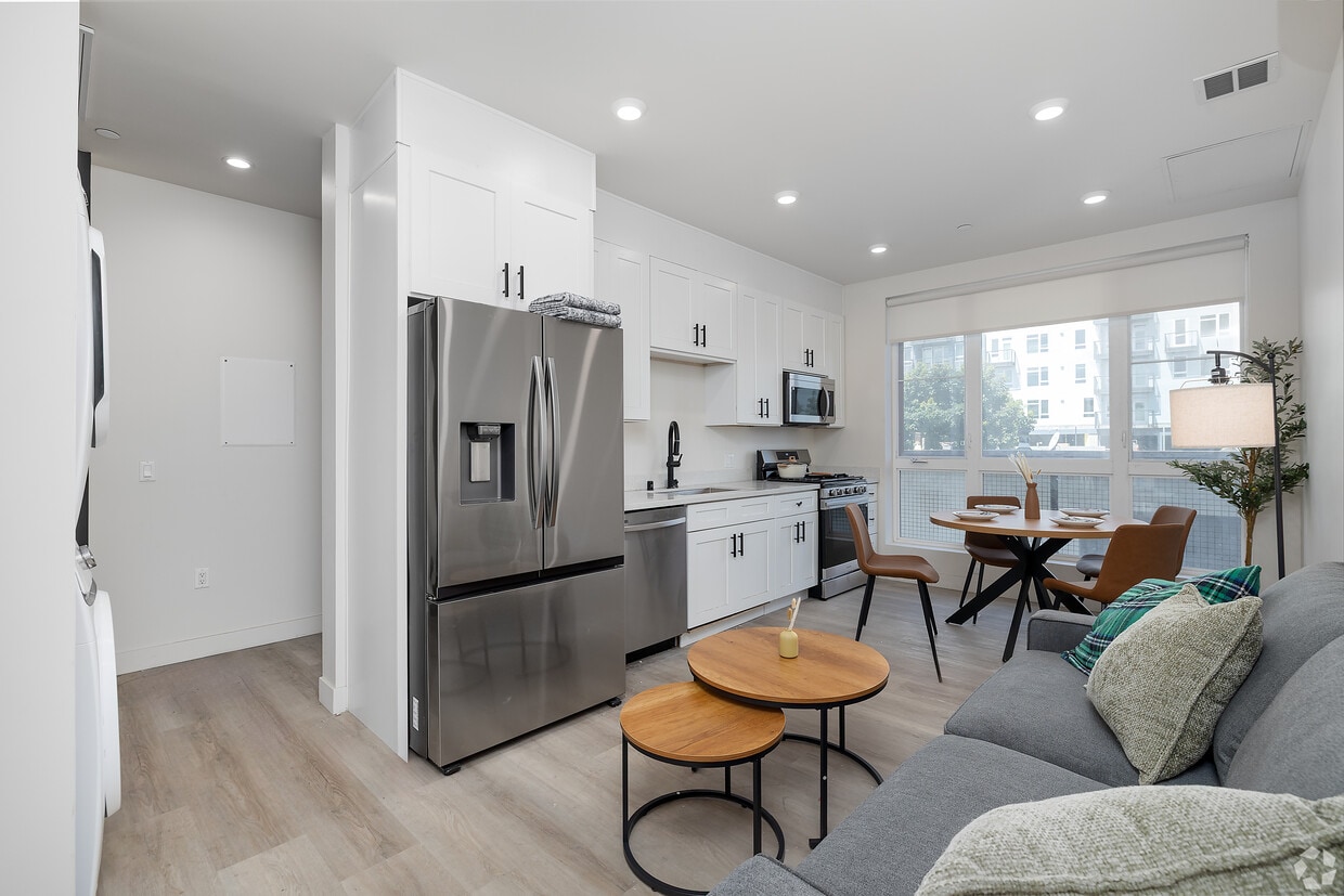 Floor Plan - 3 Bed 3 Bath - 1825 sqft