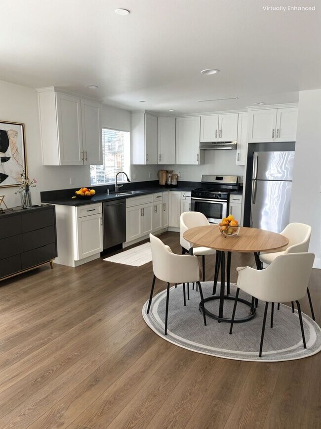 Photo - 11514 Emelita St Unit 11514