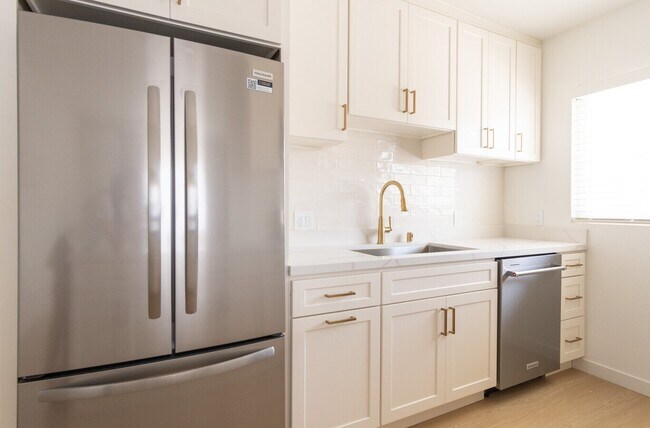 Photo - 221-223 N Burlington Ave