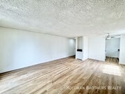 Photo - 1000 N Doheny Dr Unit 100