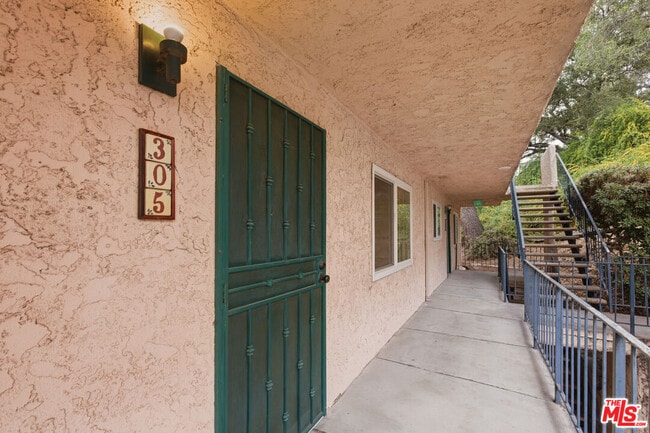 Photo - 2940 N Verdugo Rd Unit 305