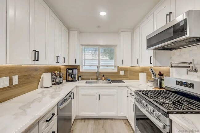 Photo - 2BD/2BA Condo in the heart of Escondido - ...