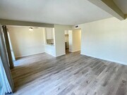 Photo - 107 Oval Rd Unit #4