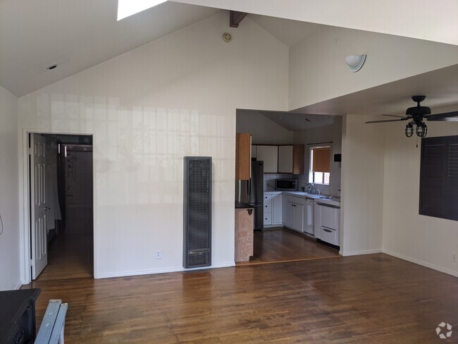 Building Photo - 1326 Electric Ave Rental