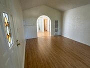 Photo - 942 Havenhurst Dr