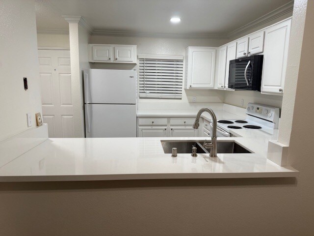 Photo - 7505 Charmant Dr