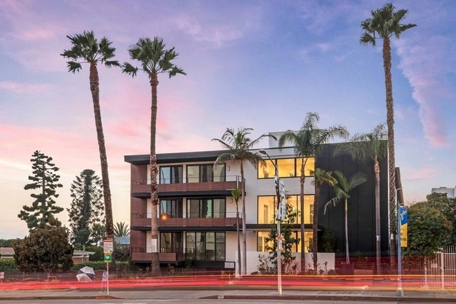 Photo - Element WeHo