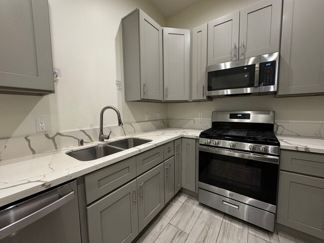 Photo - 14224 Friar St Unit 3